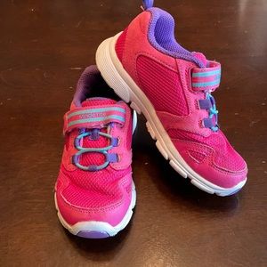 Like new girls stride rite shoes